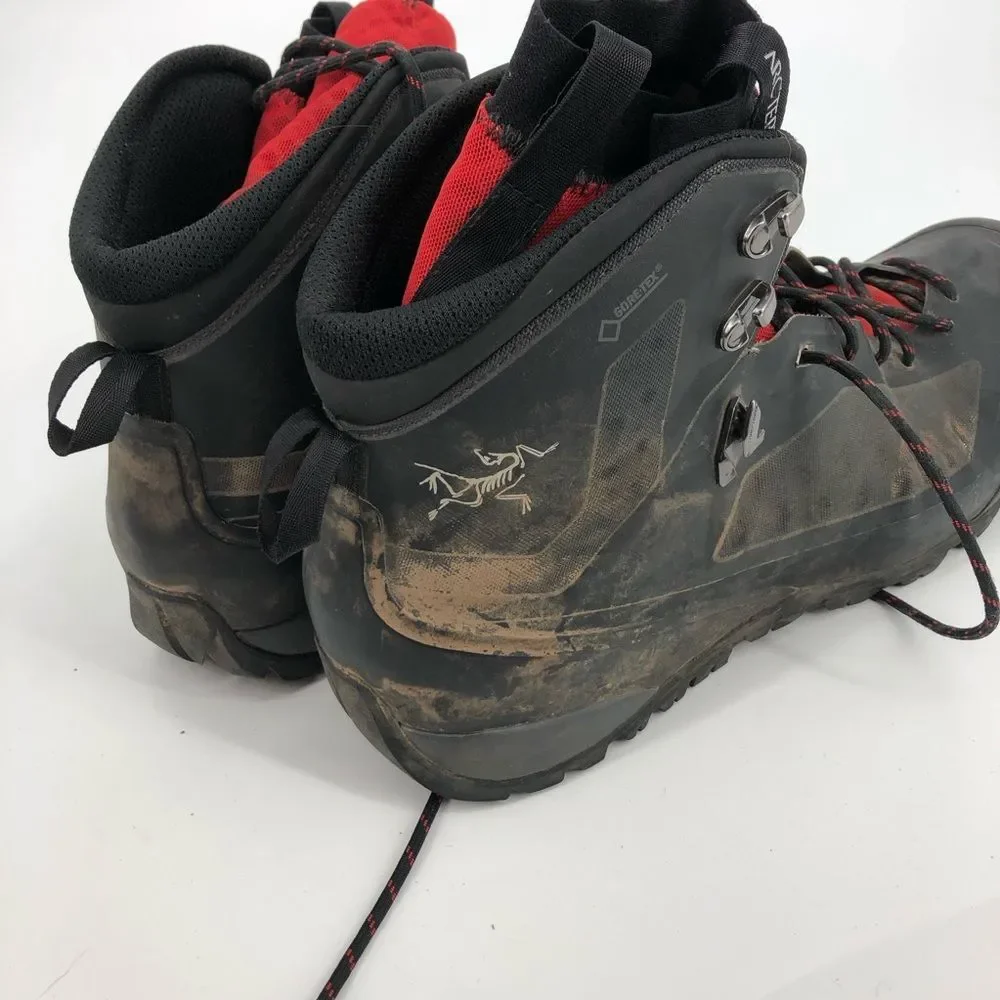 Arc’Teryx Bora 2 Mid GTX Hiking Boots Mens Size 13 Black‎ Red Liner